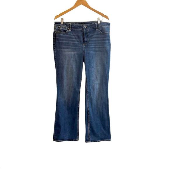 Talbots Womens Size 16 Petite Bootcut Flawless Five-Pocket Medium Wash Jeans EUC - Picture 2 of 7